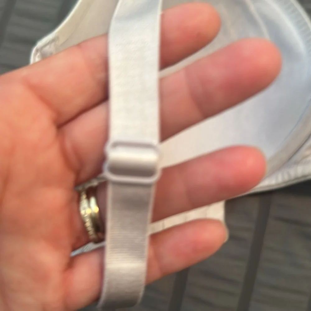 Victoria secret gray bra. - Picture 6 of 6